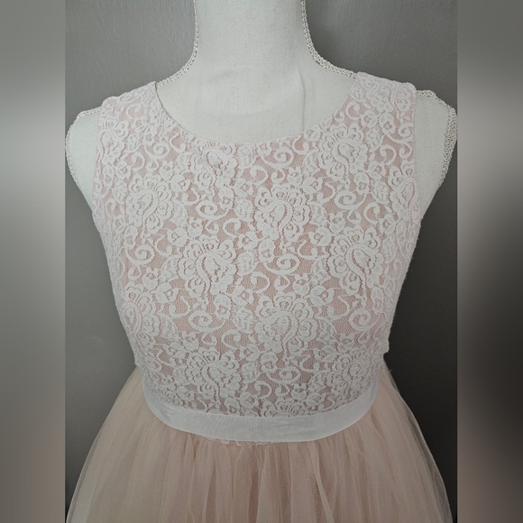 David's Bridal Kids Formal Dress in Soft Pink - Picture 3 of 16